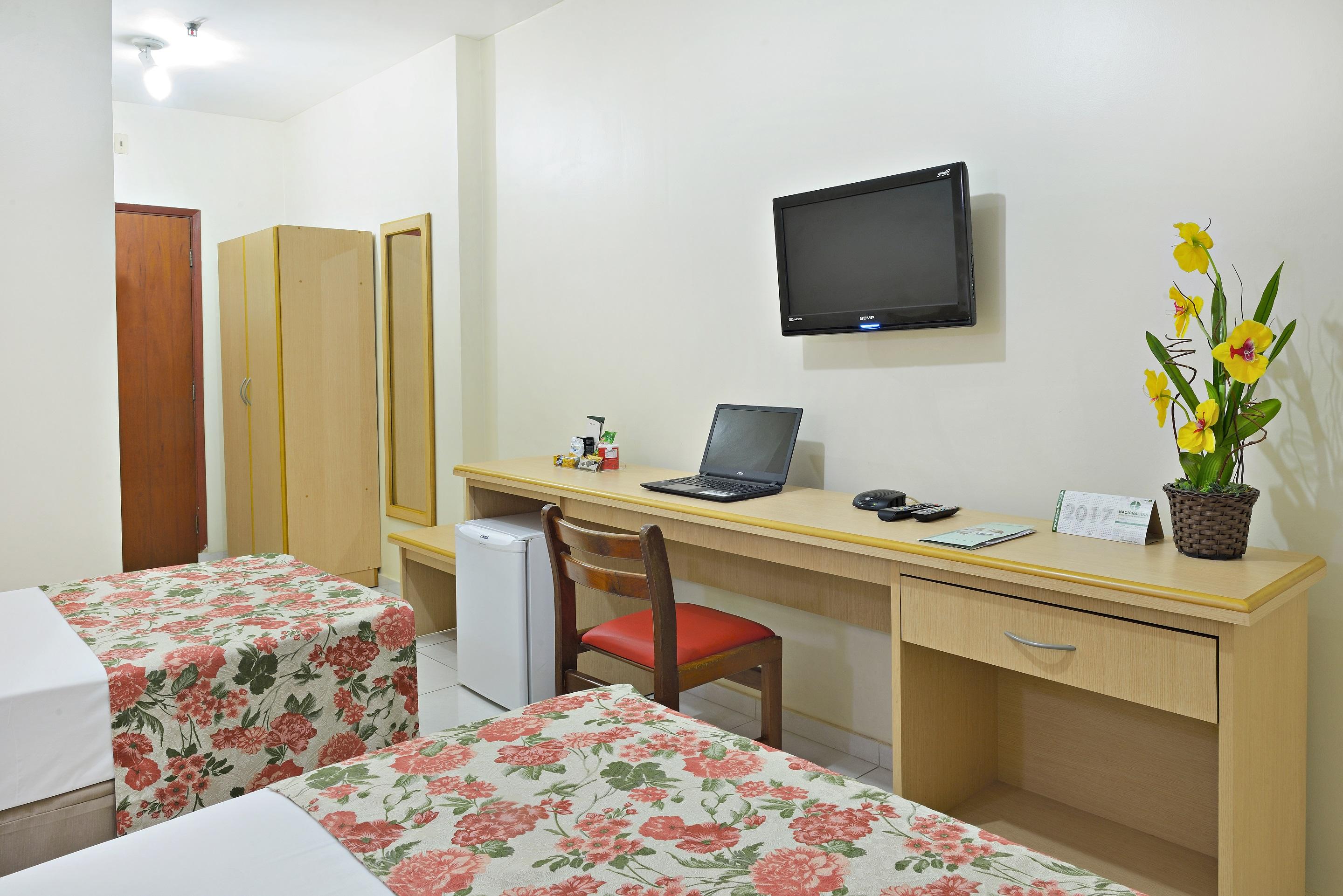 Hotel Nacional Inn Лимейра Екстериор снимка