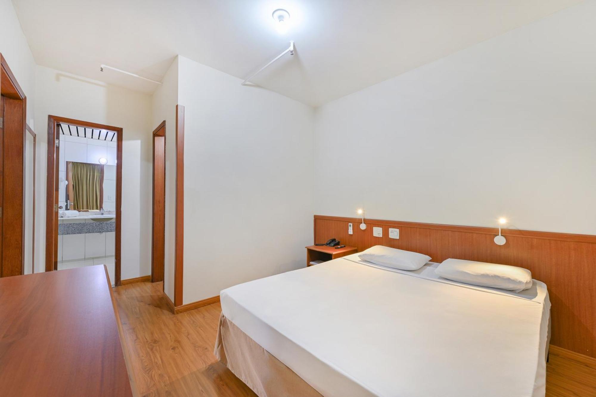 Hotel Nacional Inn Лимейра Екстериор снимка
