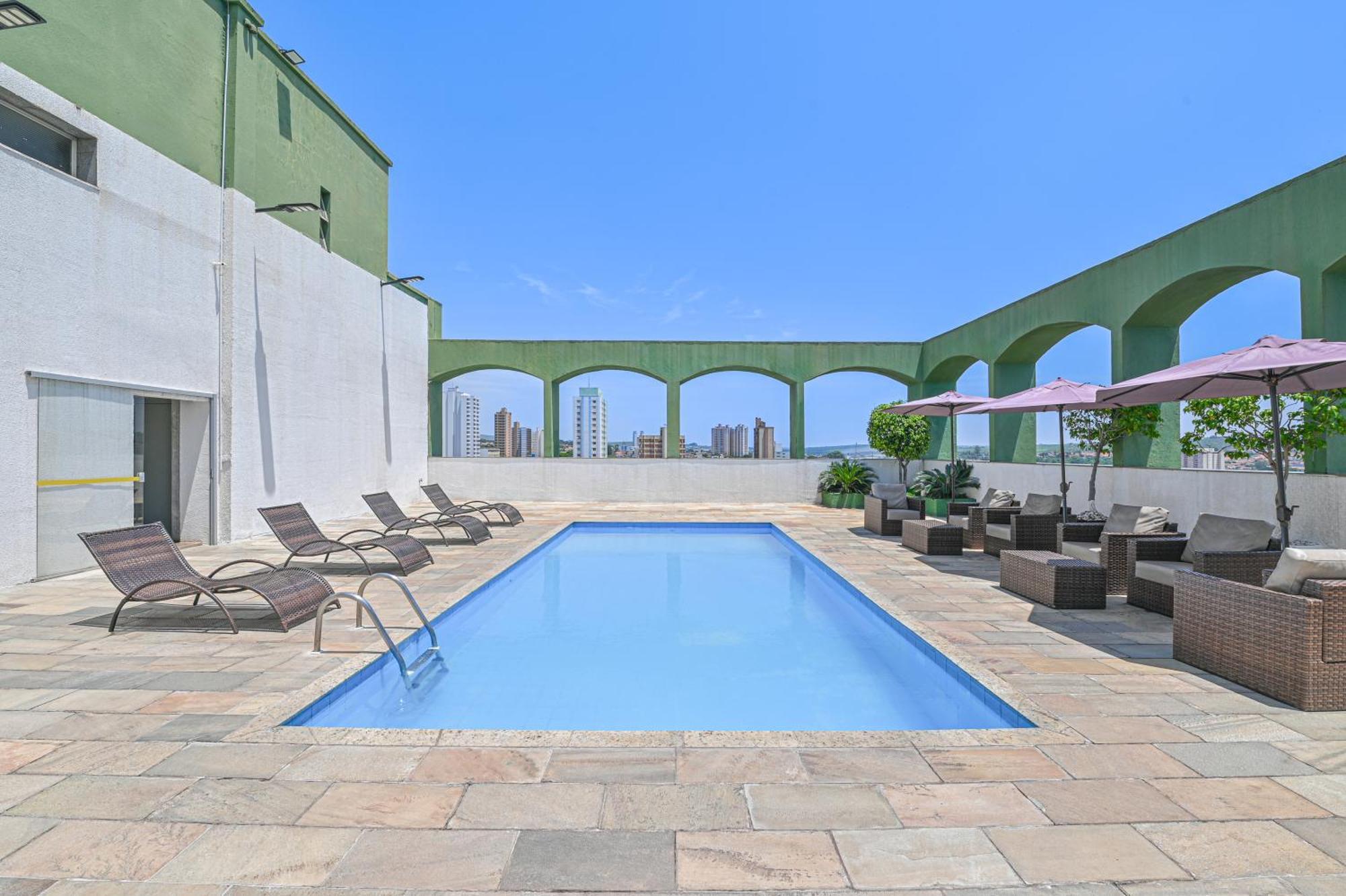 Hotel Nacional Inn Лимейра Екстериор снимка