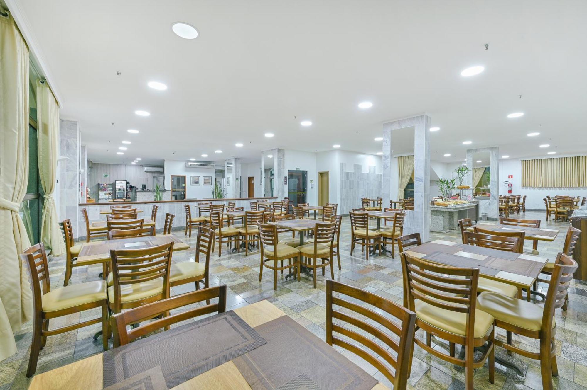 Hotel Nacional Inn Лимейра Екстериор снимка