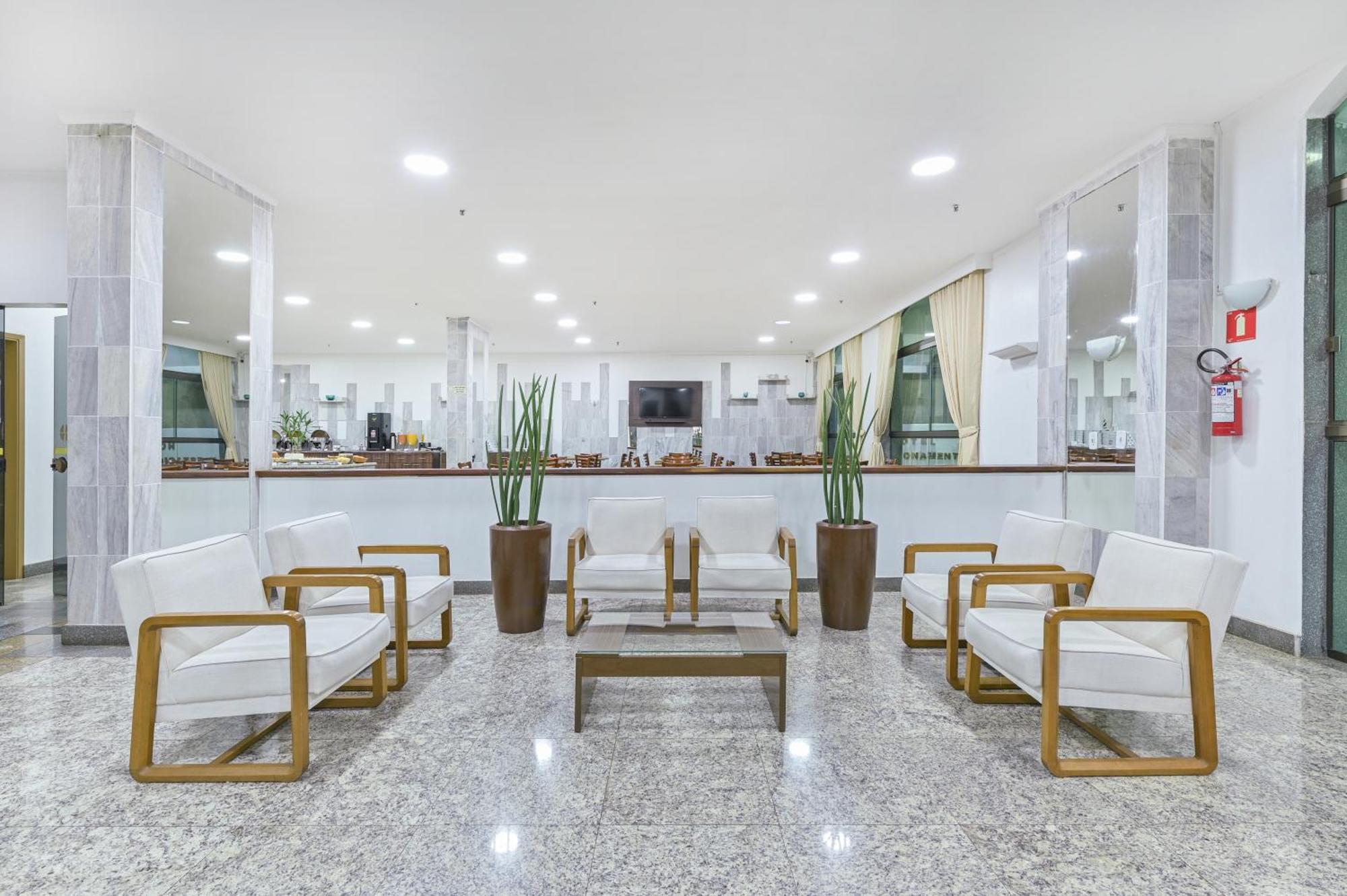 Hotel Nacional Inn Лимейра Екстериор снимка