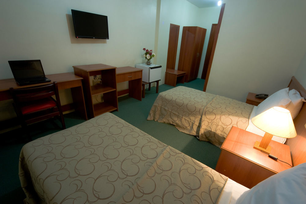 Hotel Nacional Inn Лимейра Екстериор снимка