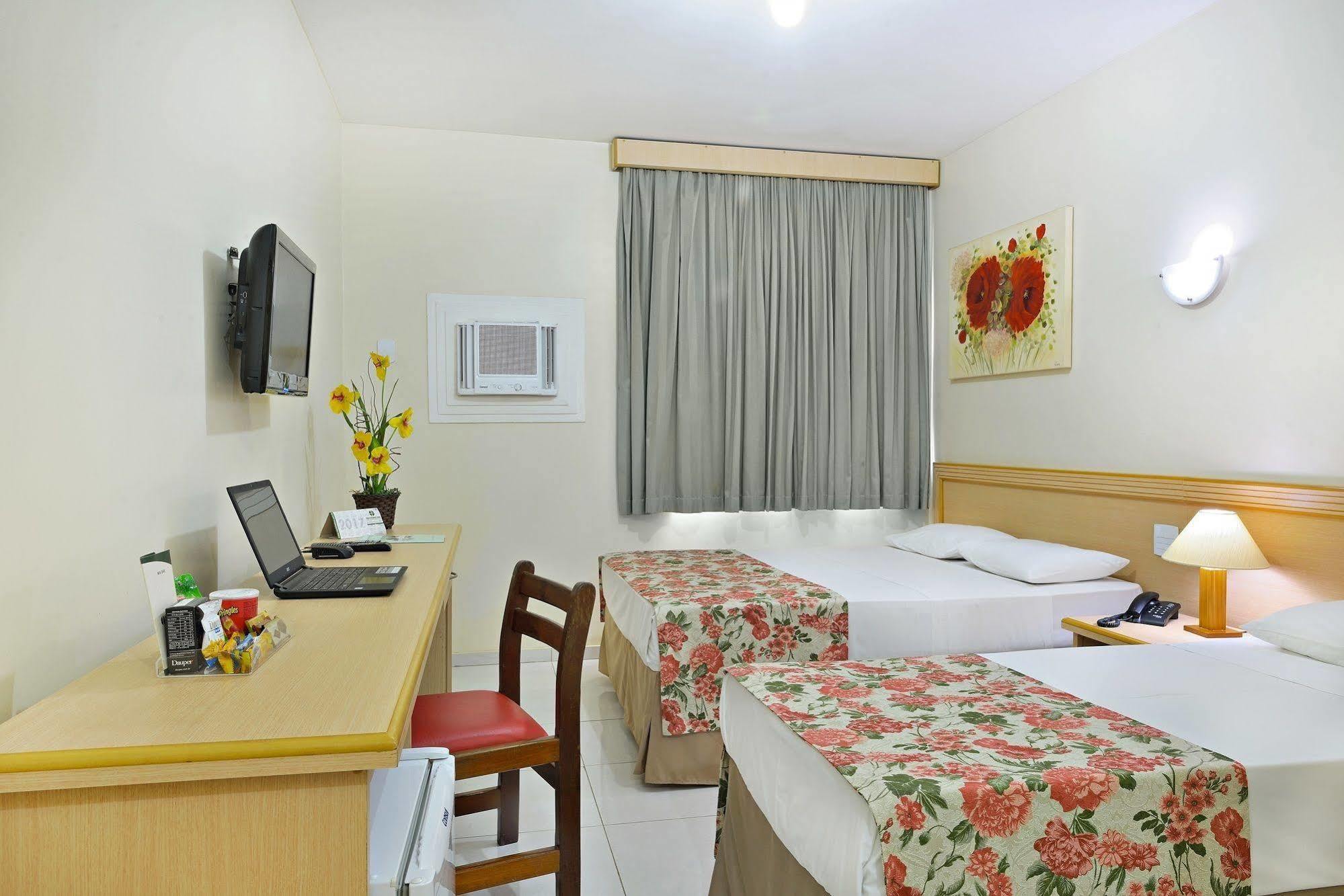 Hotel Nacional Inn Лимейра Екстериор снимка
